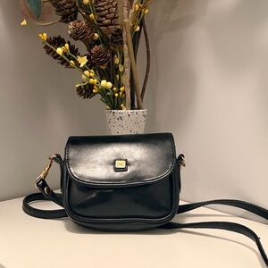 Vintage Italian Leather Crossbody Bag – Black Minimalist Purse with DC Logo